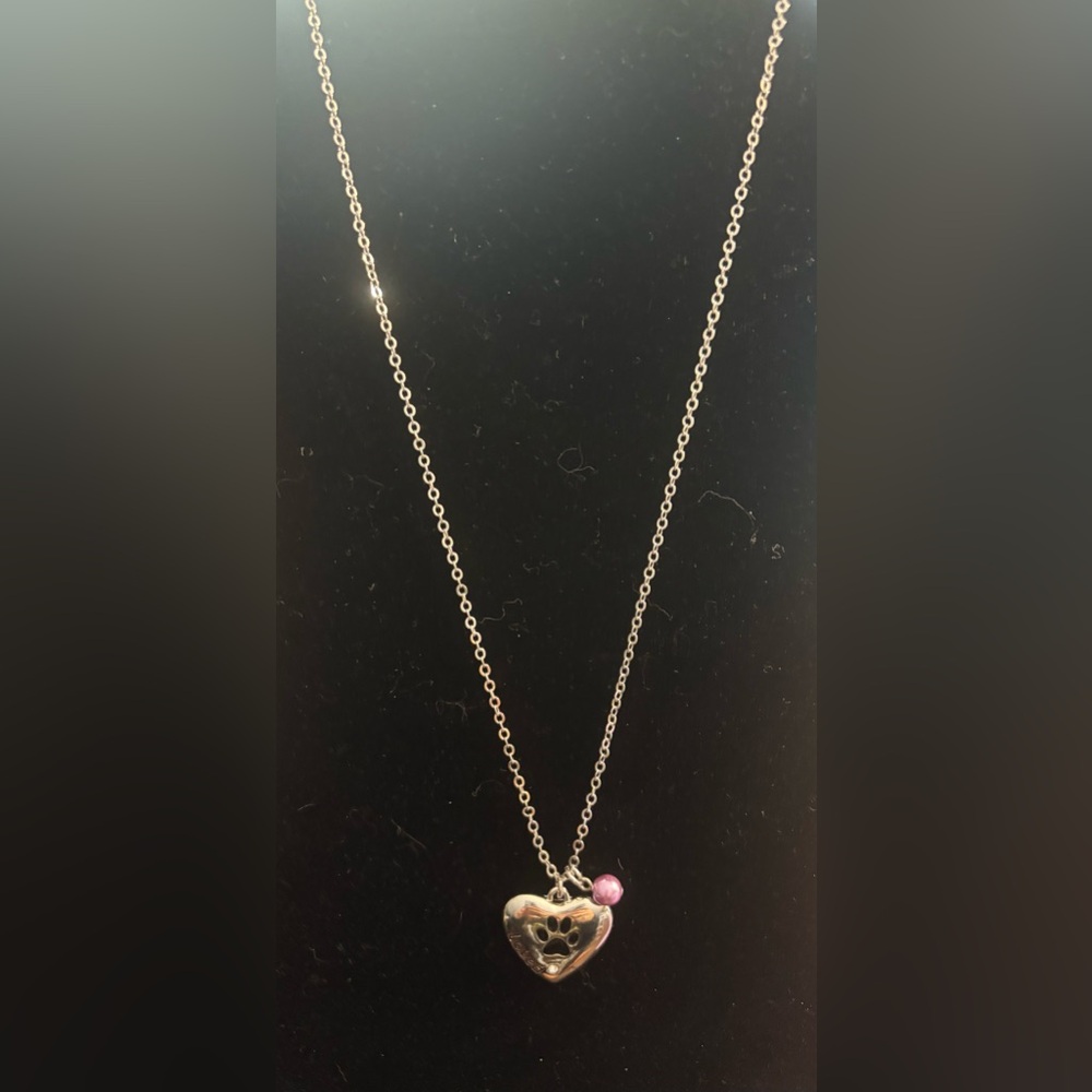 Preloved “LOVED” silver tone pet memorial Heart Pendant Necklace with bead
